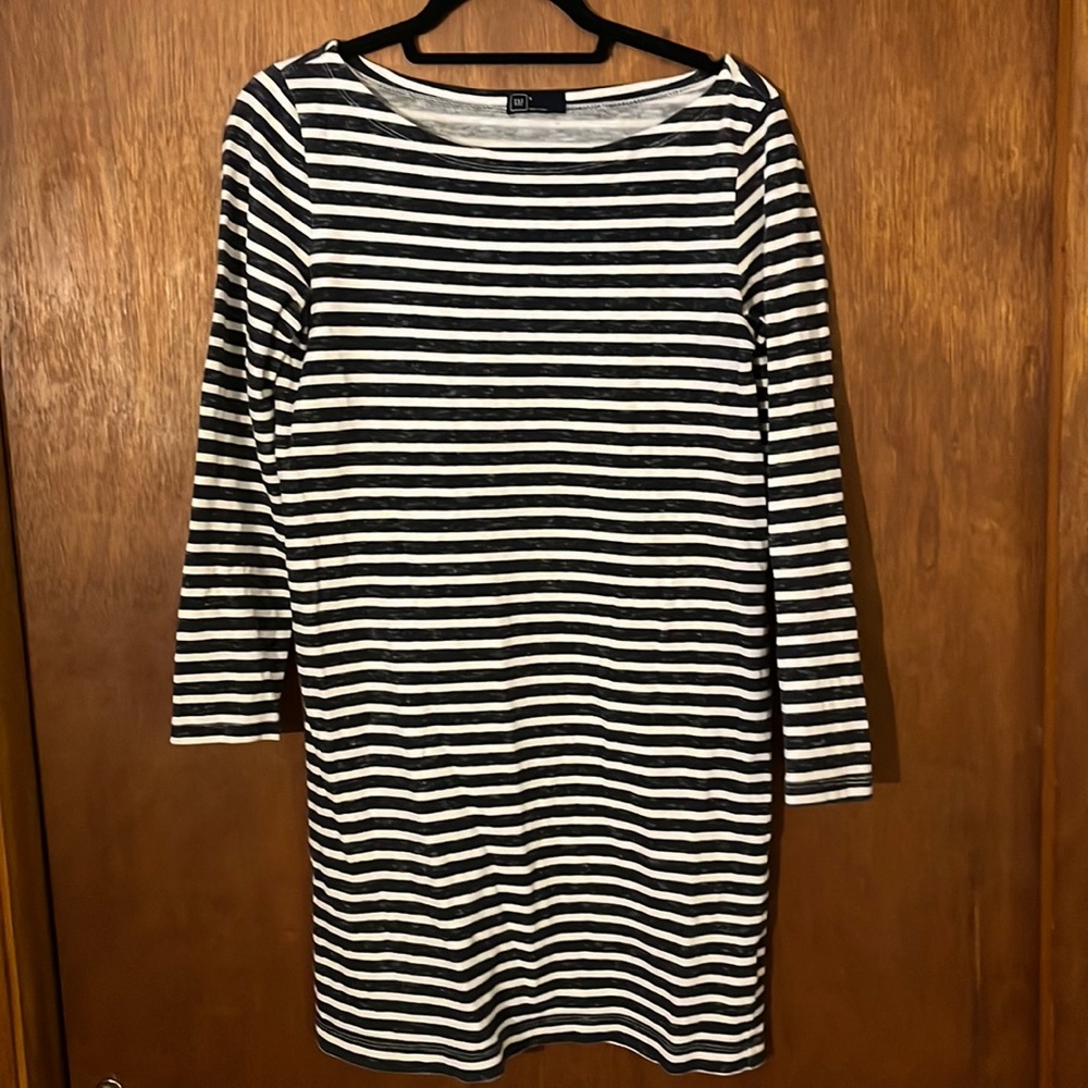 GAP sweater dress - size small